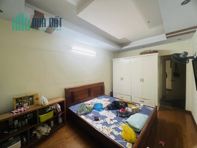 Duy nhất 1 căn phố Giáp Nhất Thanh Xuân 33mx5T gần ô tô ở ngay nhỉnh 3  tỷ lh 0975124520