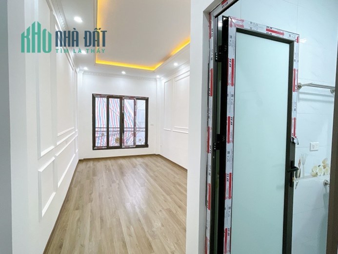 Bán nhà Đội Cấn, Ba Đình. 37mx6; giá 5 tỷ 95