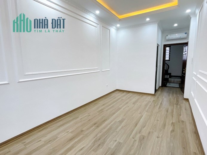 Bán nhà Đội Cấn, Ba Đình. 37mx6; giá 5 tỷ 95