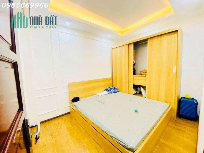 Gấp  Nguyễn thị Đinh , 41m- 4.5 tỷ .ở Sướng, taxi gần