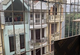 Bán Căn Hộ Tập Thể Nguyễn Khánh Toàn 36/60m2, tầng 5, 2 phòng ngủ đầy đủ công năng, có thể cơi nới