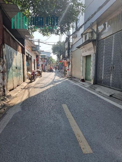 Bán đất Thanh Lân- Thanh Đàm 15m ra oto chào 2.3 tỷ mua ở, giữ tiền đẹp đỉnh