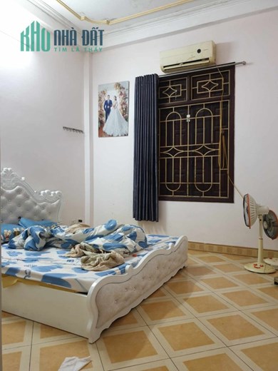 Bán Nhà Phố Lai Xá - Hoài Đức 53m2 x 3 tầng, 3 phòng ngủ đầy đủ công năng, phân lô gara ô tô, sát