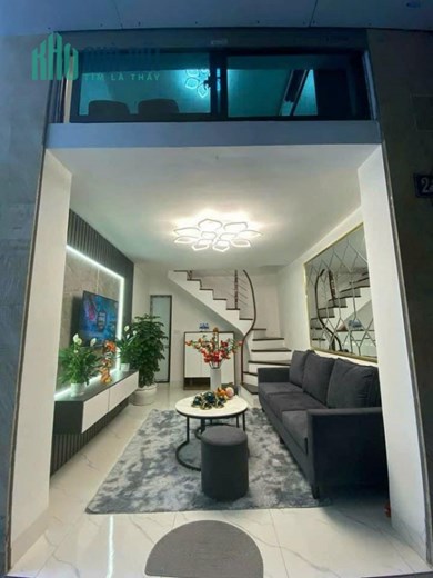 TRUNG TÂM PHỐ XÃ ĐÀN QUẬN ĐỐNG ĐA NHÀ ĐẸP 5 TẦNG DT:20M2 3 P NGỦ GIÁ: 2.75 TỶ + FUN NỘI THẤT ĐẸP.