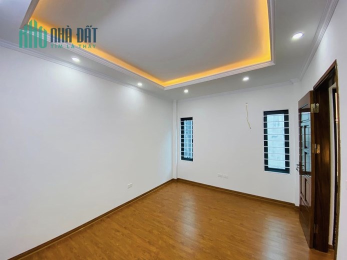 NHÀ ĐẸP Ở NGAY ĐÓN TẾT KHU PHÂN LÔ QUÂN ĐỘI NGHUYỄN NGỌC NẠI,THANH XUÂN  50M CẦU THANG MÁY CHỈ 12 TỶ