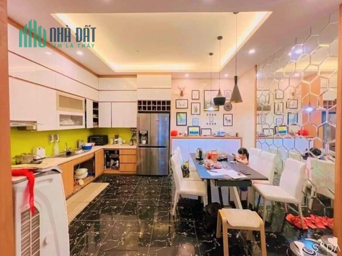Bán Nhà Nguyên Thị Định, Cầu Giấy 73m2 giá 10,7 tỷ
