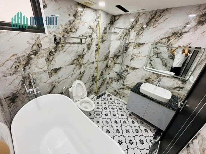 Giảm sốc 2 tỷ, tòa nhà 66m2 x 6T, MT 5m, full nội thất, thang máy, 10 ô tô dừng đỗ, giá 10 tỷ