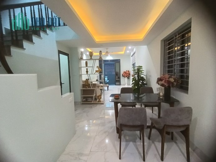 BÁN NHÀ ĐÔNG NGẠC LÀNG CỔ 5 TẦNG 82M2, MT 7M, GARA Ô TÔ KINH DOANH VĂN PHÒNG