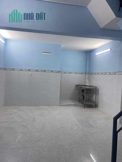 BÌNH TÂN - NHÀ NHỎ XINH 3 TẦNG - HẺM Ô TÔ 5M - ĐÃ HOÀN CÔNG - GIÁ CHỈ 2,45 TỶ