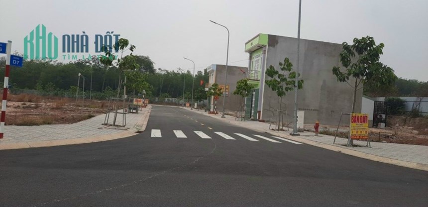 CẦN BÁN LÔ ĐẤT KHU NHÀ Ở TÂN LONG THÀNH PHỐ TÂN UYÊN