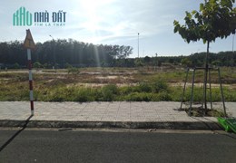 CẦN BÁN GẤP LÔ ĐẤT 70M2 KHU NHÀ Ở BÌNH MỸ GIÁ 620TR