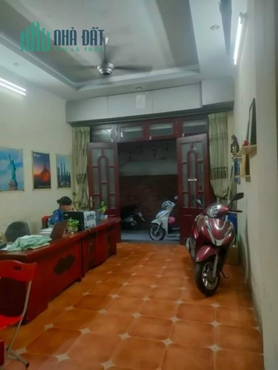 Bán Nhà Phố Trần Duy Hưng Quận Cầu Giấy. 54m Xây 5 Tầng Mặt Tiền 4m Nhỉnh 10 Tỷ. Cam Kết Ảnh Thật