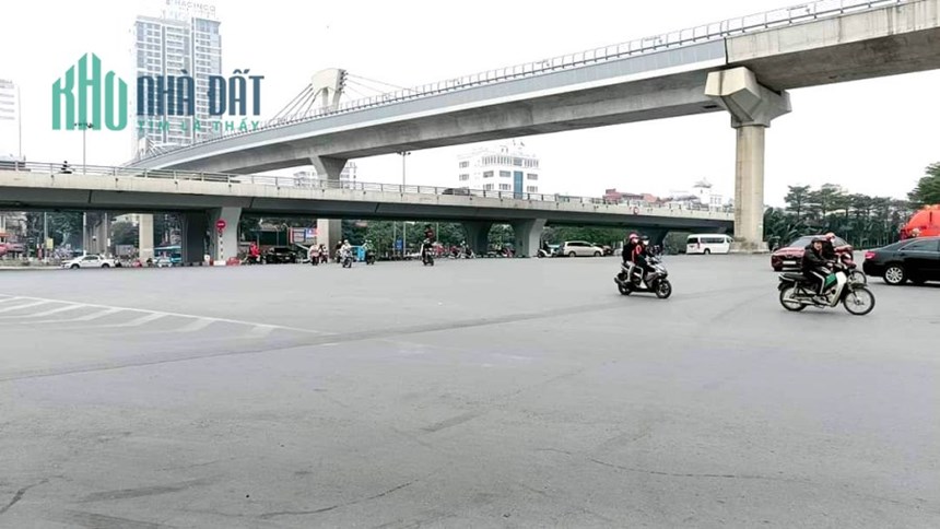 Bán Nhà Mặt Phố Cầu Giấy Quận Cầu Giấy. 66m Nhỉnh 15 Tỷ. Cam Kết Ảnh Thật Mô Tả Chính Xác. Chủ