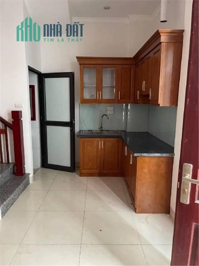 bán nhà  Bát Khối- Long Biên  30m 5 tầng  -3.1 tỷ
