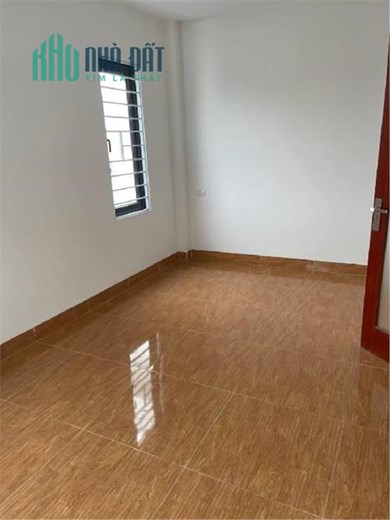bán nhà  Bát Khối- Long Biên  30m 5 tầng  -3.1 tỷ