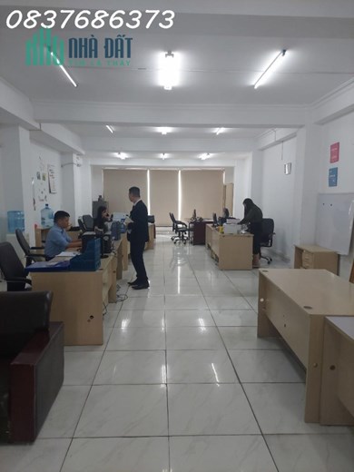 Chính chủ cho thuê nhà 6 tầng mặt phố Lạc Trung