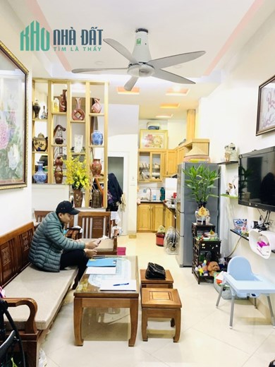 Bán nhà Văn Cao 30m2, 5T, 5 tỷ Ba Đình, gần ô tô.