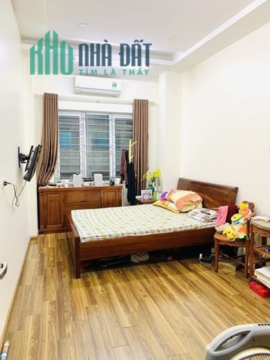 Bán nhà Văn Cao 30m2, 5T, 5 tỷ Ba Đình, gần ô tô.