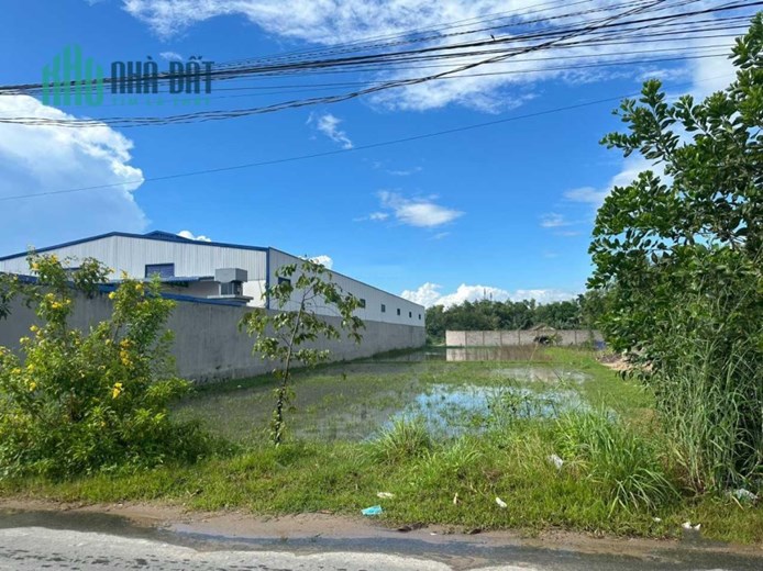 HẠ GIÁ CHÍNH CHỦ BÁN GẤP 1725M2 ĐẤT MẶT TIỀN 19M TRUNG TÂM ĐỨC HÒA