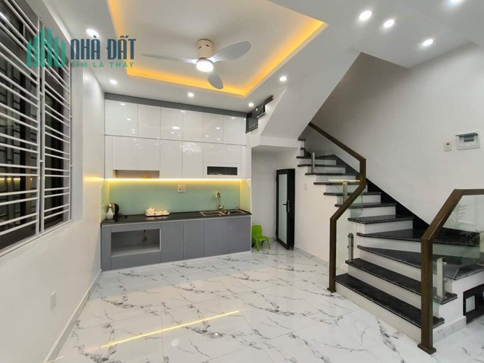 NHÀ 3 TẦNG XÂY MỚI LÔ GÓC LẠCH TRAY NGAY CHÂN CẦU RÀO 1