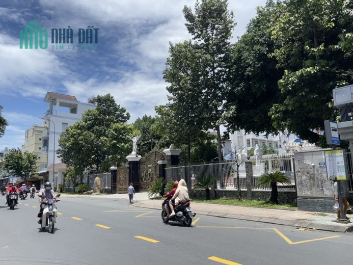 MẶT TIỀN TÂN PHÚ (5.5x18) 7 TẦNG - VỪA Ở VỪA KINH DOANH- CHỈ NHỈNH 8 TỶ