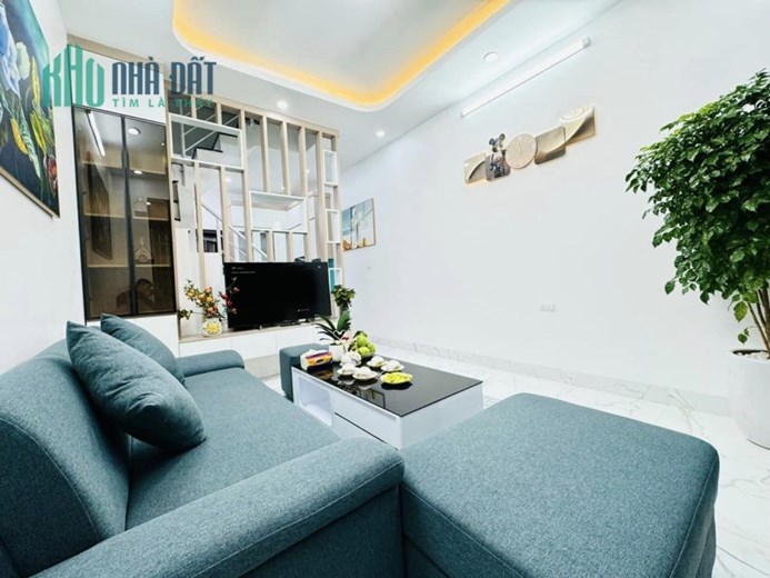 Bán Nhà Phố Thành Công - Ba Đình 28/35m2 x 4 tầng, 3 phòng ngủ đầy đủ công năng, sát Phố, nhà mới
