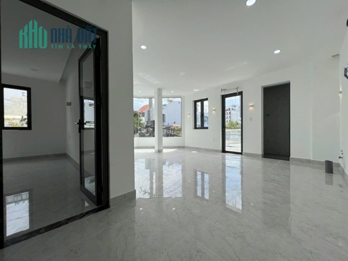 Chính chủ cần bán gấp căn  góc 2 mặt  tiền đường vị trí kinh doanh sầm uất đường  Mai Văn Vĩnh Q7.