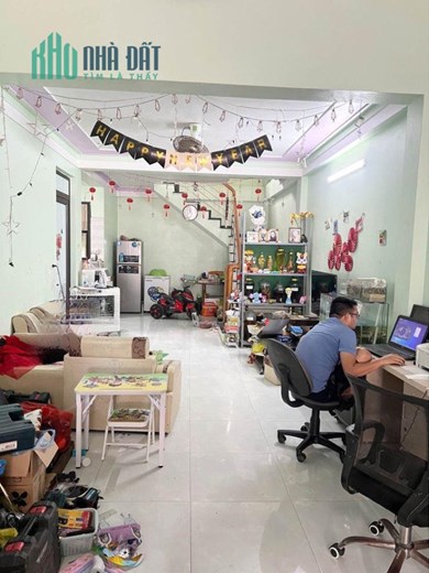 NHÀ ĐẸP  - Chính Chủ Bán Nhanh CĂN NHÀ  Tại  18/52/403 Hàm nghi Đông Hương tp Thanh Hóa