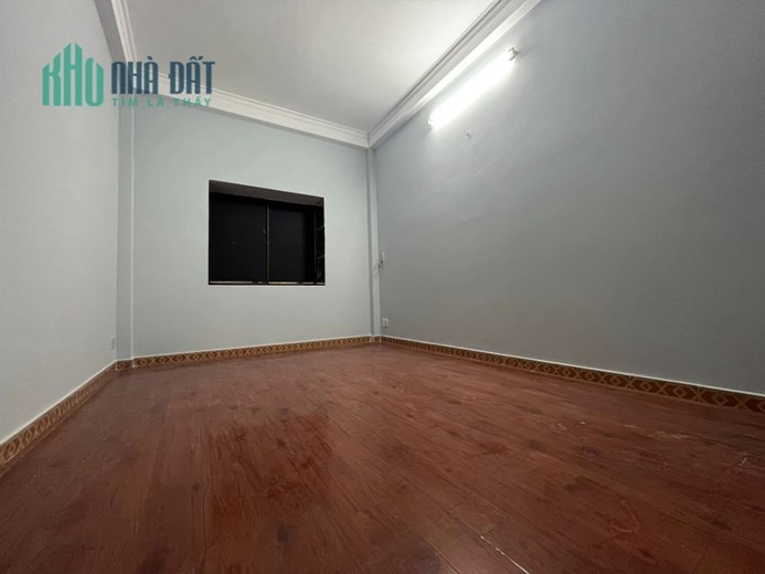 MẶT TIỀN KINH DOANH ĐẮC ĐỊA, SẦM UẤT - VỊ TRÍ CỰC ĐẸP - CÓ LỀ ĐƯỜNG RỘNG - NHÀ 3 TẦNG BTCT
