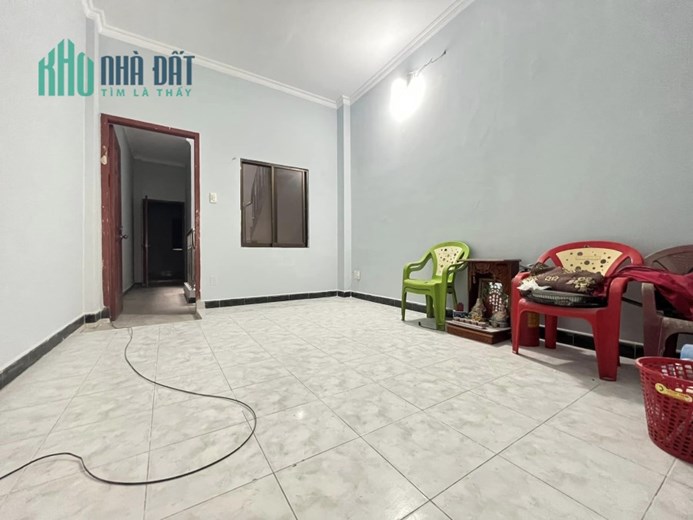 MẶT TIỀN KINH DOANH ĐẮC ĐỊA, SẦM UẤT - VỊ TRÍ CỰC ĐẸP - CÓ LỀ ĐƯỜNG RỘNG - NHÀ 3 TẦNG BTCT