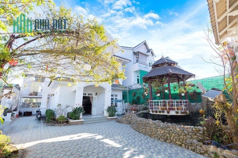 CHO THUÊ VILLA SÂN VƯỜN - SÂN ĐẬU OTO - Hùng Vương - P9 Đà Lạt