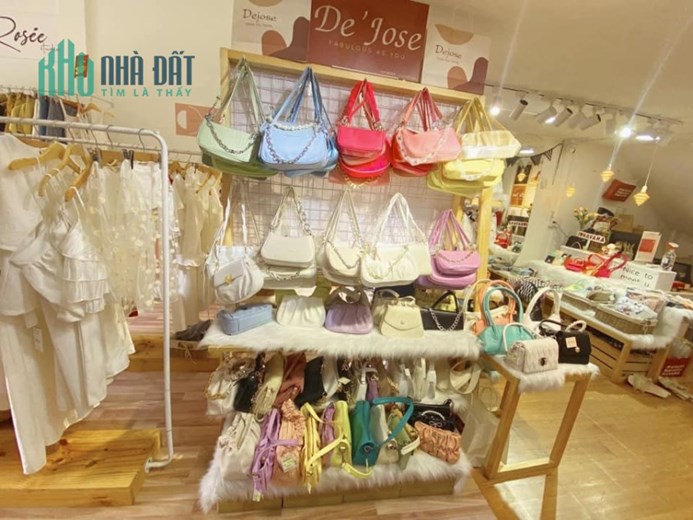 CẦN SANG NHƯỢNG SHOP Địa chỉ: Chung cư nổi tiếng 42 Tôn Thất Thiệp, Phường Bến Nghé, Quận 1, Hồ Chí