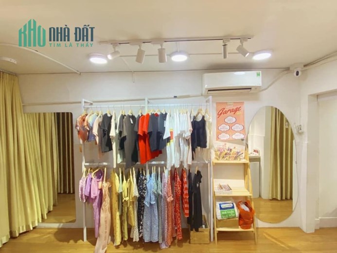CẦN SANG NHƯỢNG SHOP Địa chỉ: Chung cư nổi tiếng 42 Tôn Thất Thiệp, Phường Bến Nghé, Quận 1, Hồ Chí