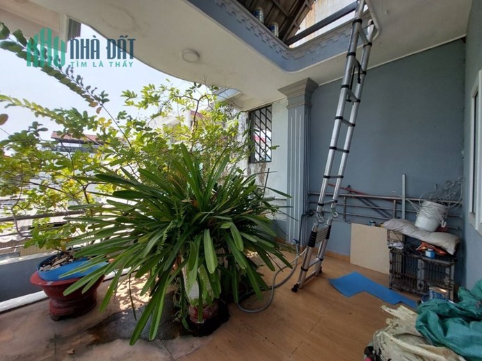 BÁN NHÀ ĐẸP,, LÊ ĐỨC THỌ< HẺM XE TẢI TRÁNH NHAU, 50M MẶT TIỀN , KINH DOANH HẾT SẨY , PHÒNG KHÁM ,