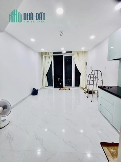 HẺM XE HƠI - 5 TẦNG - NGAY TRUNG TÂM TÂN BÌNH.