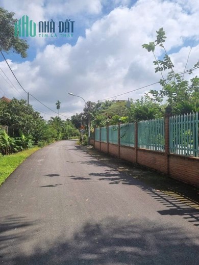 BÁN ĐẤT MĂT TIỀN VEN SÔNG- TIỆN XÂY NHÀ Ở NGHĨ DƯỠNG- THOÁNG MÁT-DT 15X22- GIÁ CHỈ 2,2TY.TL
