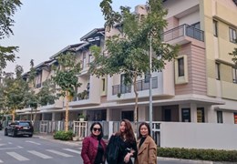 bán gấp nhà trong t12