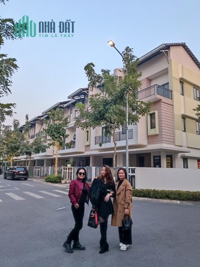bán gấp nhà trong t12