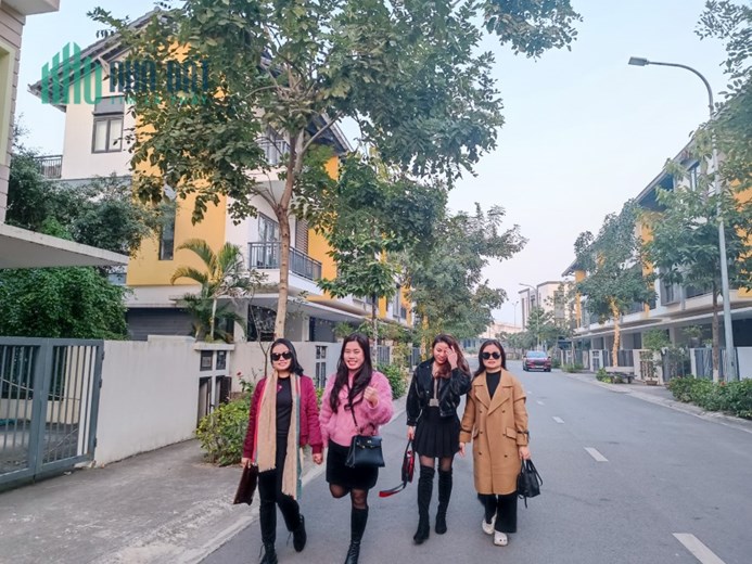 bán gấp nhà trong t12