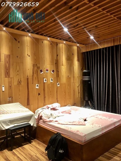 BIỆT THỰ CĂN GÓC ỐP GỖ ĐỎ FULL NHÀ . 2 MẶT TIỀN 8M VÀ 12M .
