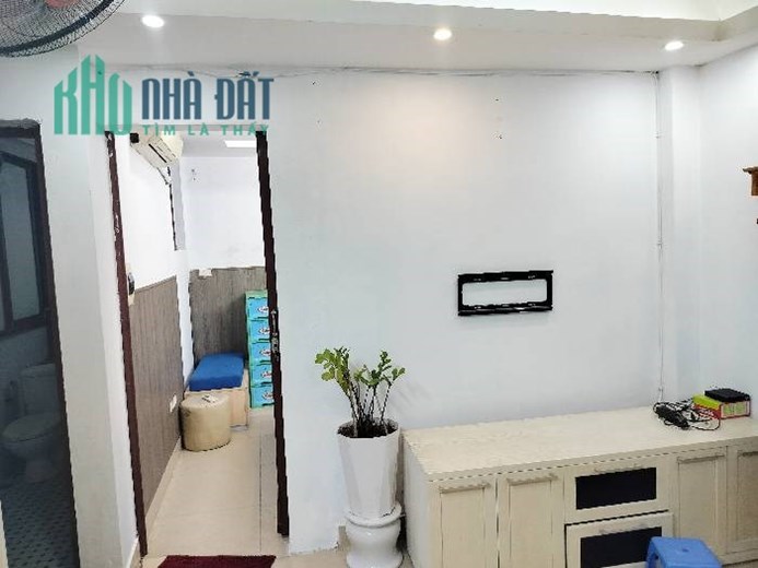 Hơn 900 triệu có ngay Căn cộ 40m Quan Nhân-Thanh Xuân về ở luôn đón tết