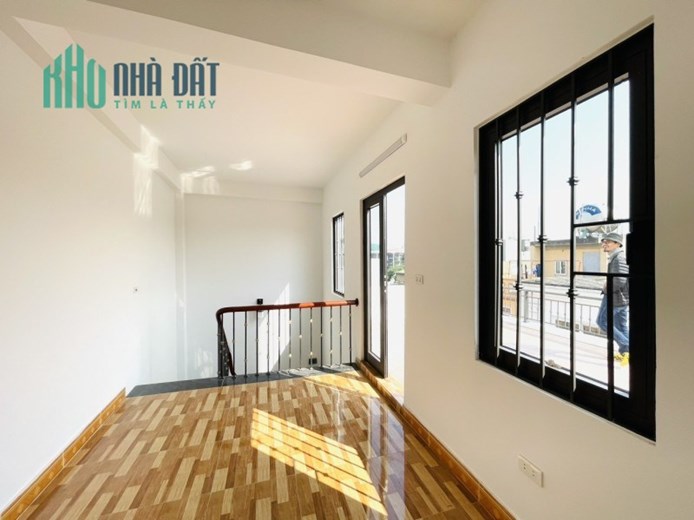Nhà mới Lệ Mật, Việt Hưng, xây đẹp, ngõ nông rộng oto vào thoáng 30m2x 5t, 3 tỷ 8