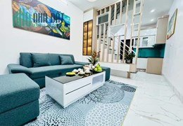 NHÀ QUẬN BA ĐÌNH PHỐ THÀNH CÔNG 2 MẶT ĐỀU LÀ NGÕ CHỈ 30M RA MẶT PHỐ DT:30M2 5 TẦNG MT:3.5M 3 PHÒNG