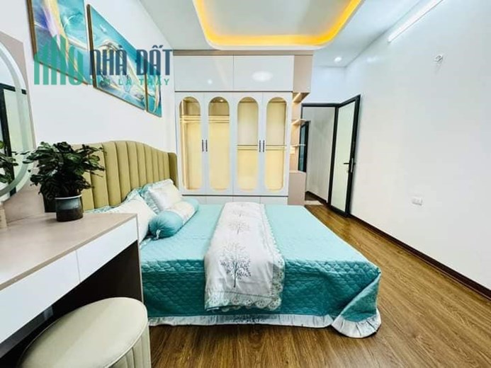 NHÀ QUẬN BA ĐÌNH PHỐ THÀNH CÔNG 2 MẶT ĐỀU LÀ NGÕ CHỈ 30M RA MẶT PHỐ DT:30M2 5 TẦNG MT:3.5M 3 PHÒNG