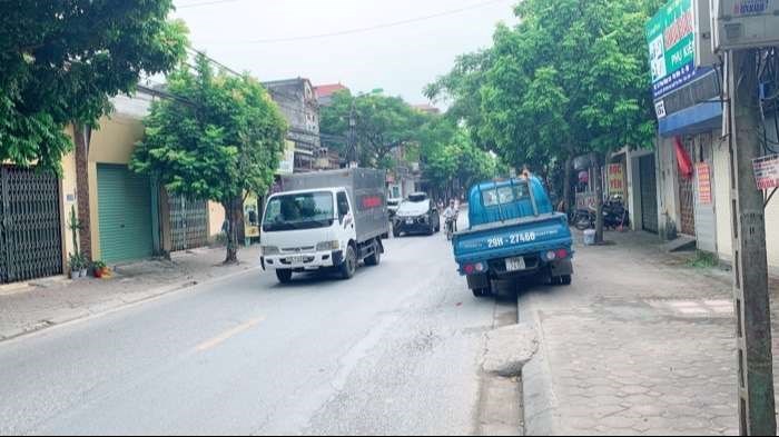 Mặt phố Phan Đăng Lưu, Yên Viên, bên lẻ vỉa hè rộng kinh doanh, 112m, mặt tiền: 5m, 9 tỷ 3