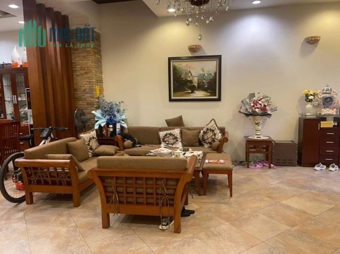 LỰA CHỌN SIÊU TỐT: NHÀ ĐẸP CẦN BÁN ĐÓN TẾT DU XUÂN.