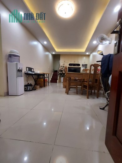Tập thể Láng Hạ, Đống Đa 90m2, thông tầng, Nội thất đẹp, Thoáng trước sau, 2.7 tỷ