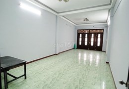 CHO THUÊ TẦNG 1 MẶT TIỀN NGUYỄN VĂN QUÁ (Đối Diện Galaxy), Quận 12