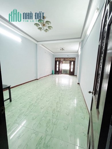 CHO THUÊ TẦNG 1 MẶT TIỀN NGUYỄN VĂN QUÁ (Đối Diện Galaxy), Quận 12