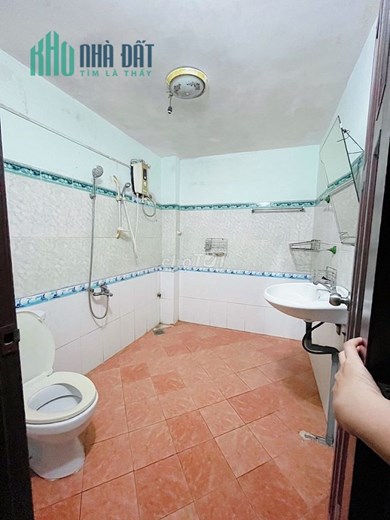 CHO THUÊ TẦNG 1 MẶT TIỀN NGUYỄN VĂN QUÁ (Đối Diện Galaxy), Quận 12